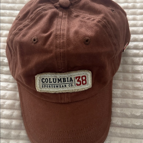 Columbia Rust Cap with Logo Patch - Picture 1 of 4